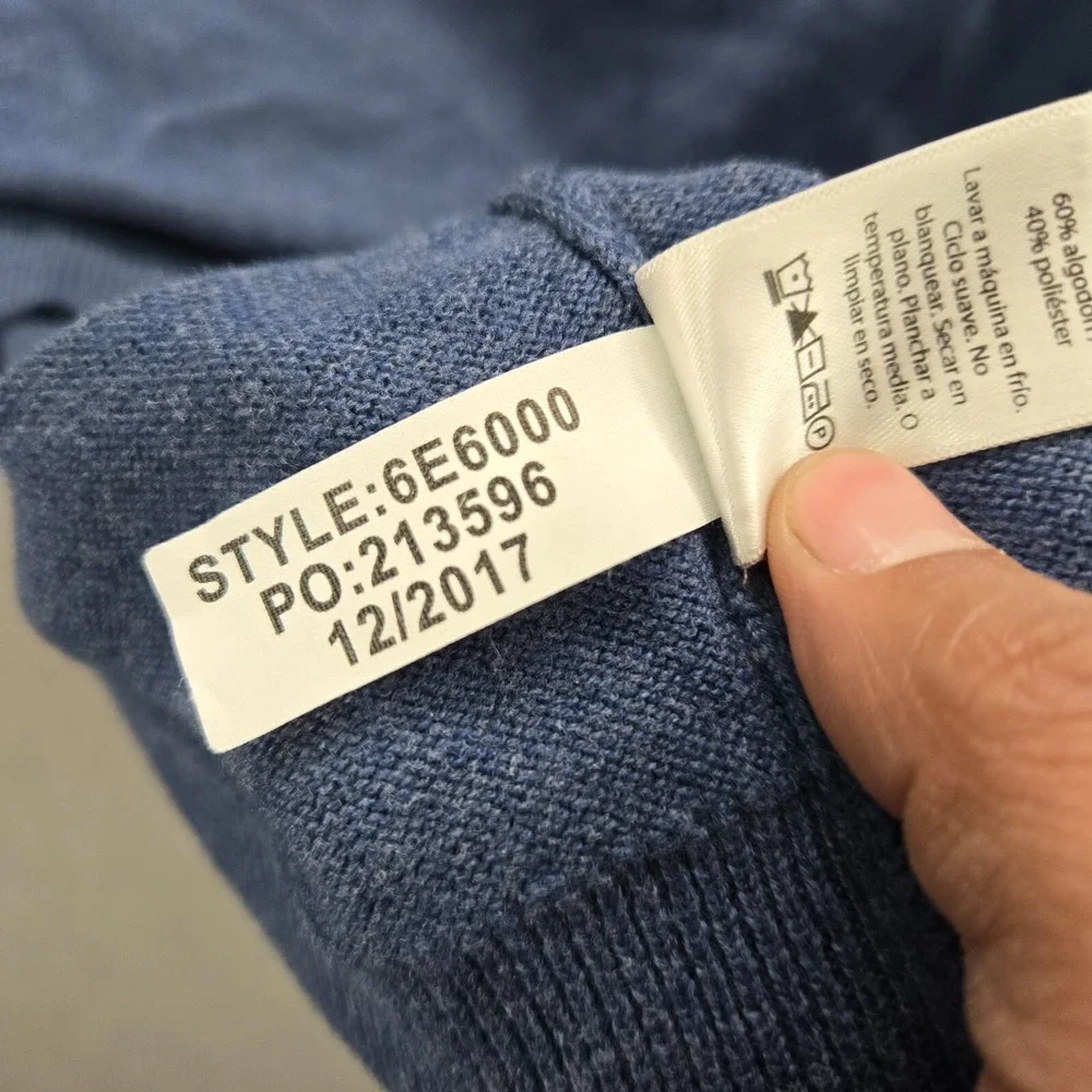 Vineyard Vines *please carefully